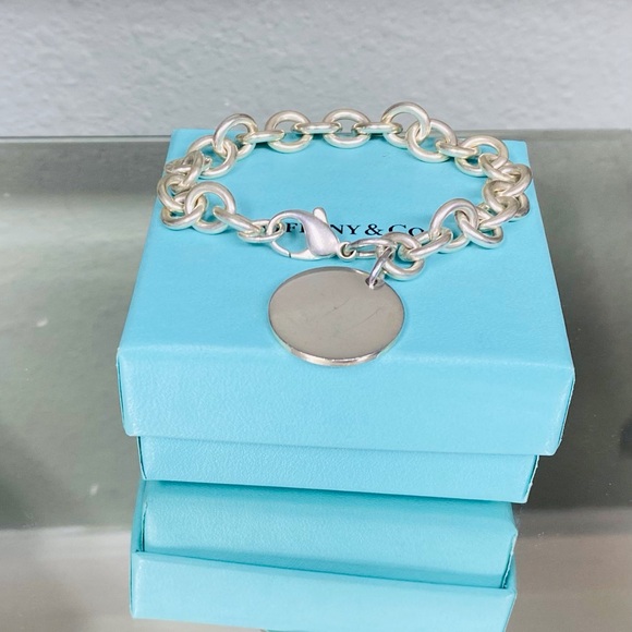 TIFFANY & CO “Return to Tiffany” Round Circle Charm Bracelet in Sterling - Picture 3 of 4